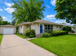 304 5th St, Waunakee, WI 53597