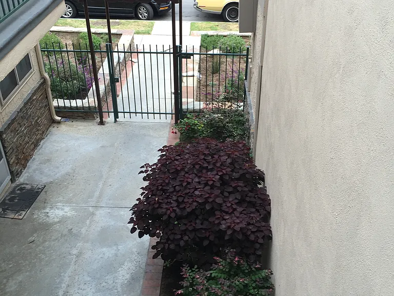 Seabreeze Apartments — Photo 21