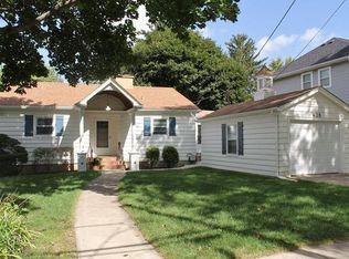 428 Washington St, Barrington, IL 60010