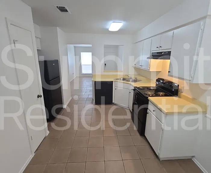 1104 Columbia Ave #B — Photo 8