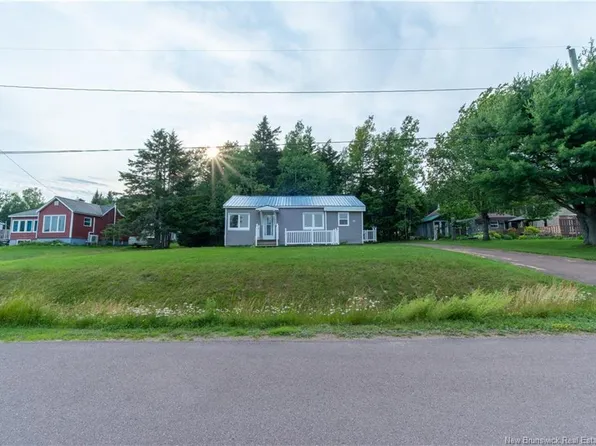 23 Water St, Dorchester, NB E4K 3A2