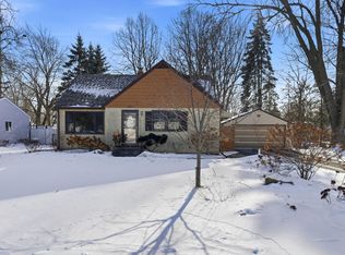 2200 Gardenette Dr S, White Bear Lake, MN 55110