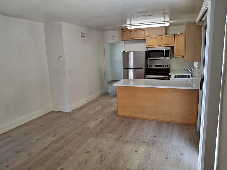 3341 Grim Ave #3 — Photo 6
