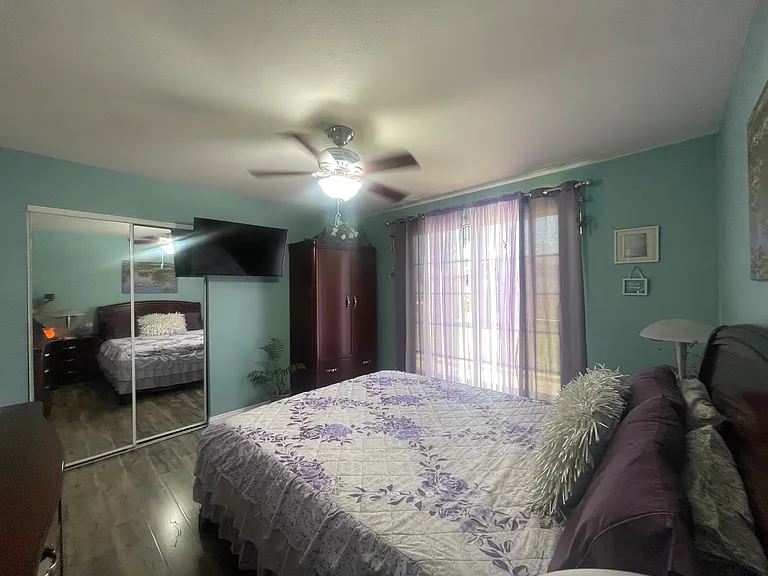 1836 Jellick Ave — Photo 10