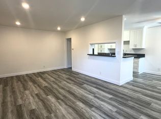 8123 Langdon Ave, Van Nuys, CA 91406
