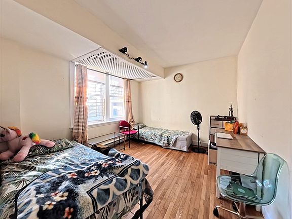 4th image of 45 Ashford St APT 1