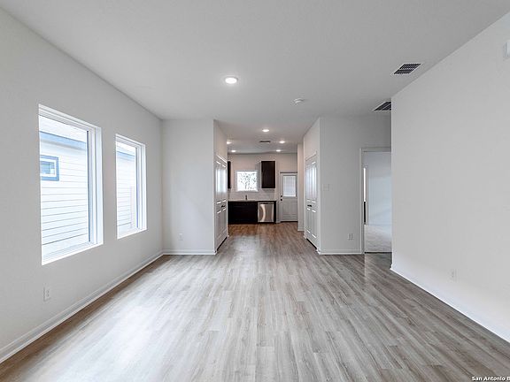 3rd image of 11130 Schmidt Lane