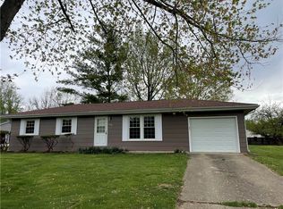 2107 Stoner Dr W, Charleston, IL