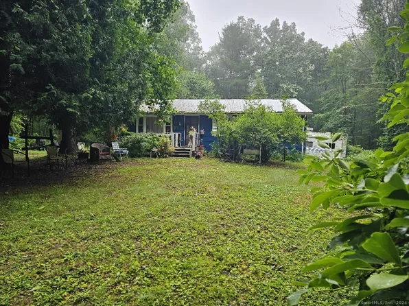 16 Fermier Road, Willington, CT 06279