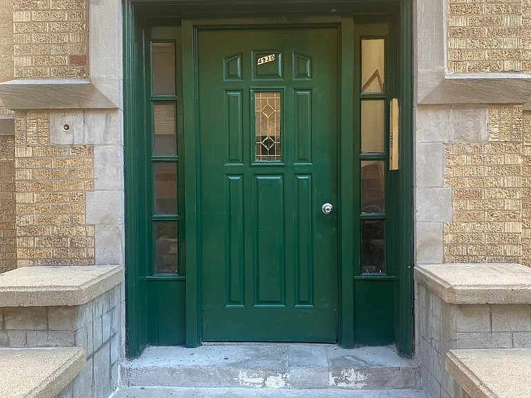 4930 N Kedzie Ave #2E — Photo 2