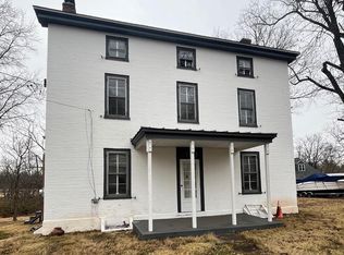 4595 County Line Rd, Line Lexington, PA 18932