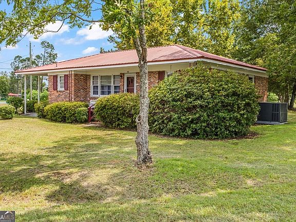 4th image of 155 Rainbow Ridge Rd