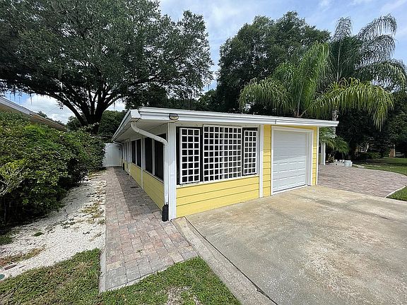 3rd image of 218 Virginia Dr