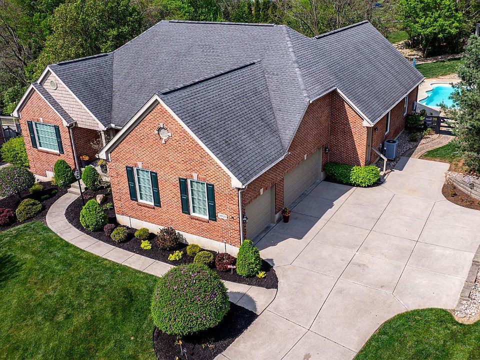 1st image of 9959 Thoroughbred Ln