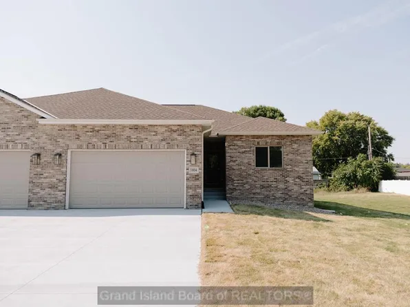 1804 Del Mar Cir, Grand Island, NE 68803