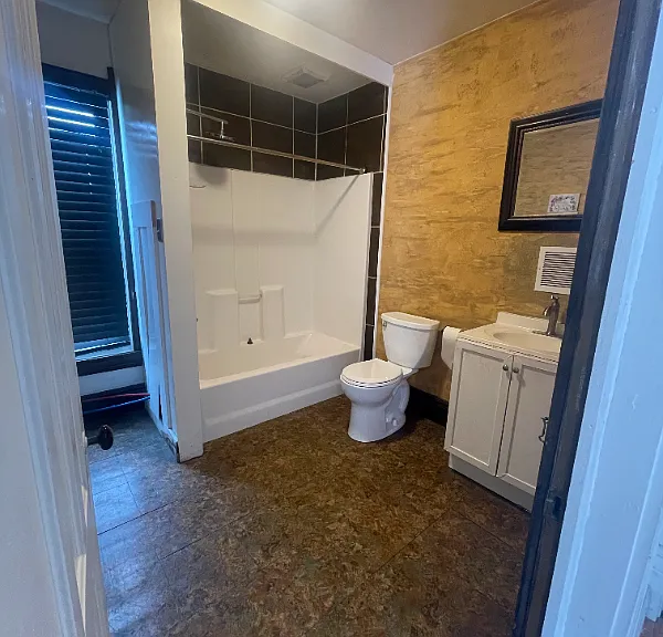 222 Caroline Ave #2 — Photo 8