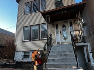 2424 W Charleston St #1, Chicago, IL 60647