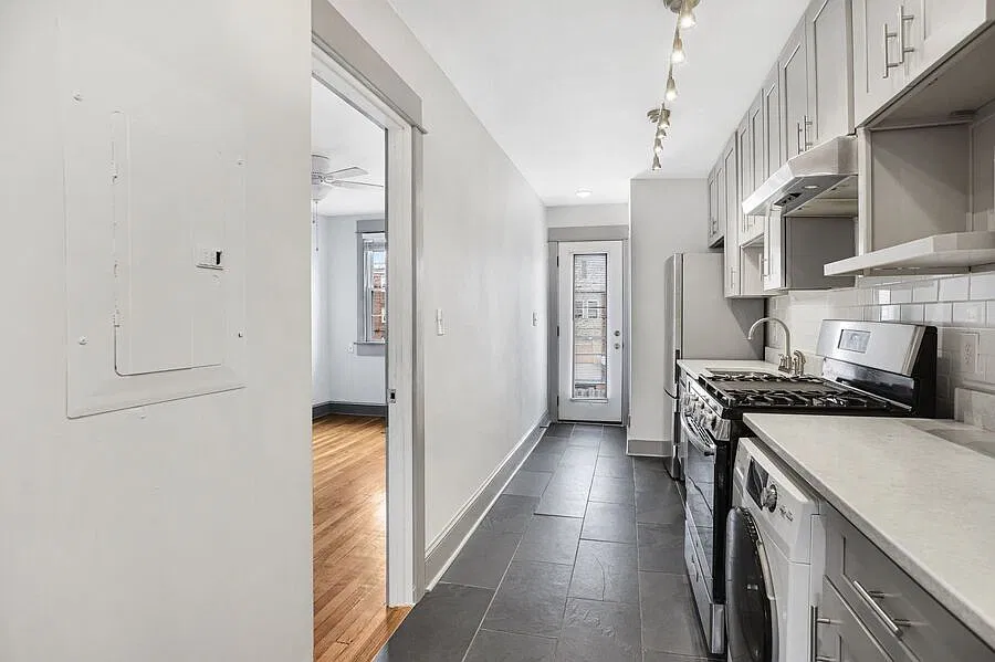 Fantastic Condo Near H Street + Off Street Parking — Photo 2