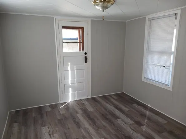 150 E 3rd St, Wyoming, PA 18644