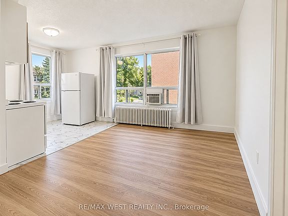 4th image of 1110 Weston Rd #4
