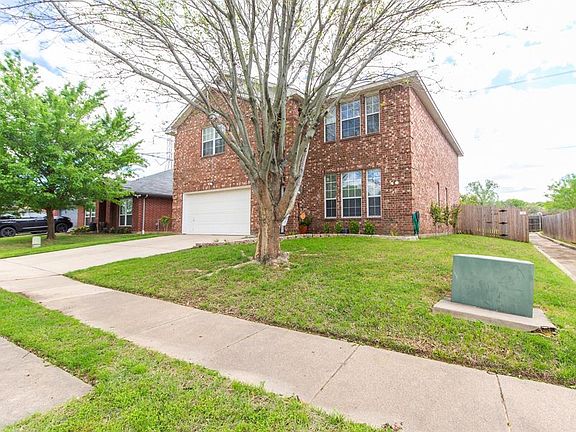 4th image of 2310 Green Mere Dr