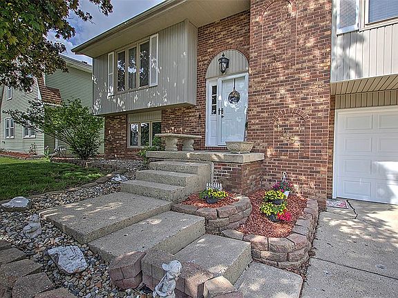 4th image of 1051 Veech Ln