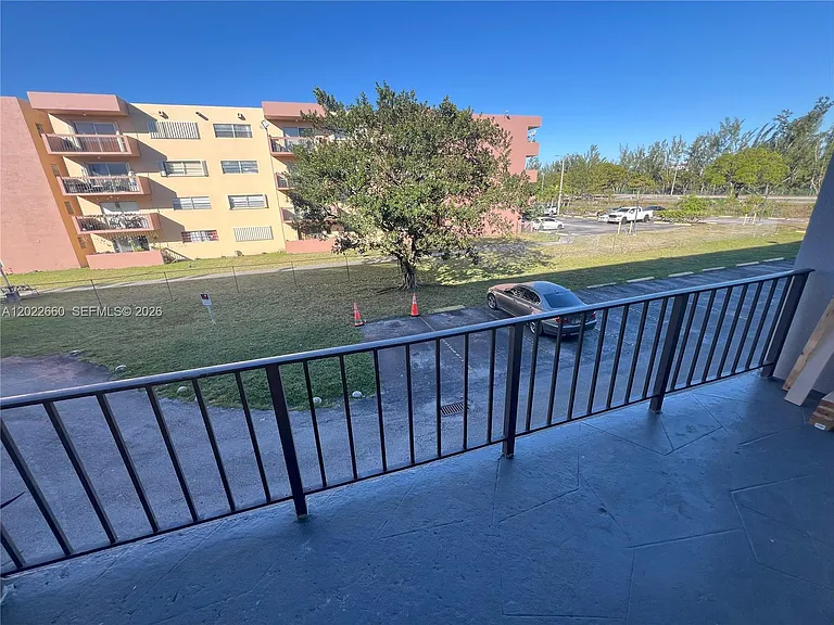 399 NW 72nd Ave #211 — Photo 4