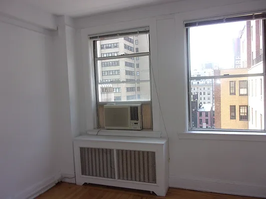 Rented by Carlyle Property Management | media 6