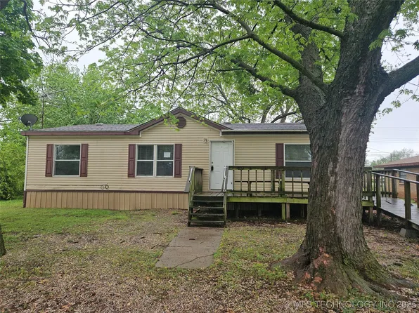 803 S Walnut St, Bristow, OK 74010