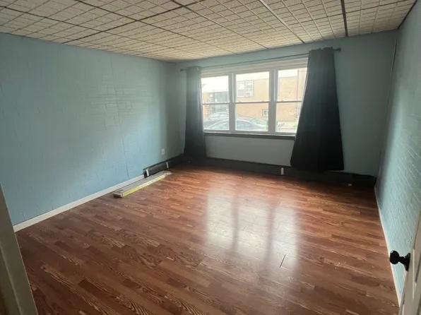 43 E 17th St, Bayonne, NJ