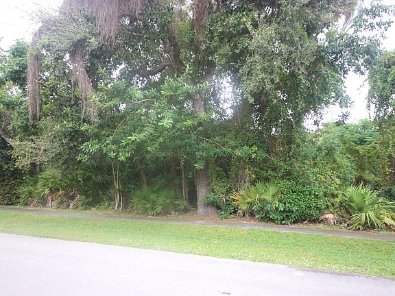 5th image of 1850 Granada Dr #5
