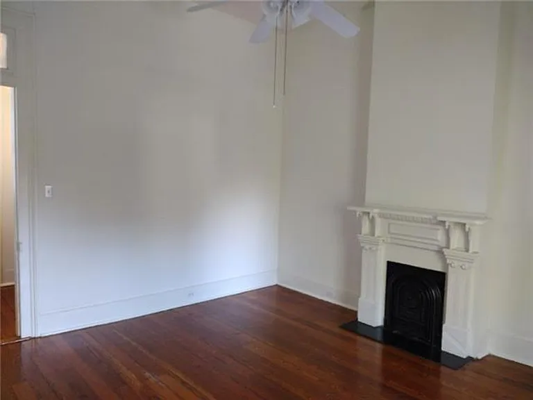 421-427 Hillary St — Photo 8