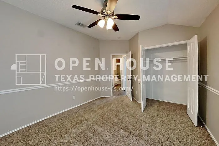 2222 Edinburgh St — Photo 15
