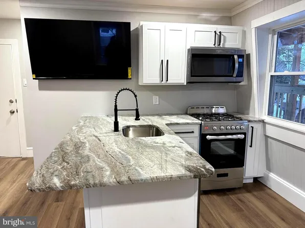 212 Warren St, Beverly, NJ 08010