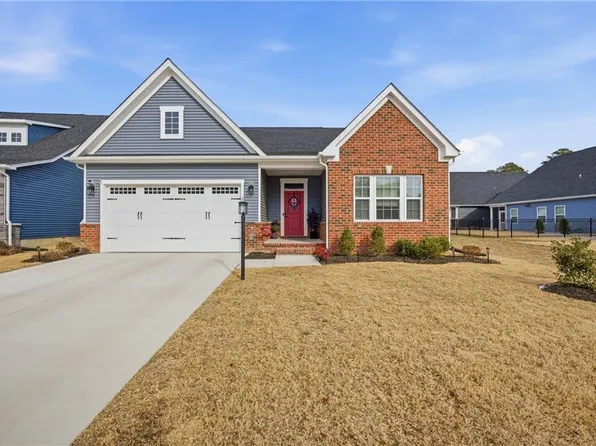 2104 Mainsail Dr, Carrollton, VA 23314