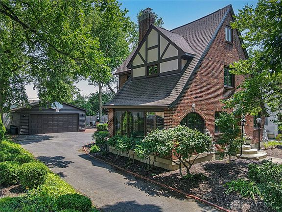 3rd image of 2744 Fairmont Ave
