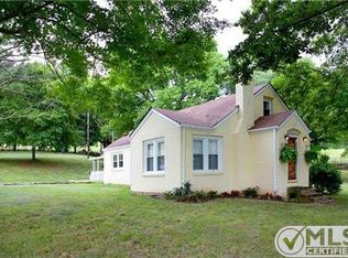 1562 E Beaverdam Rd, Centerville, TN 37033