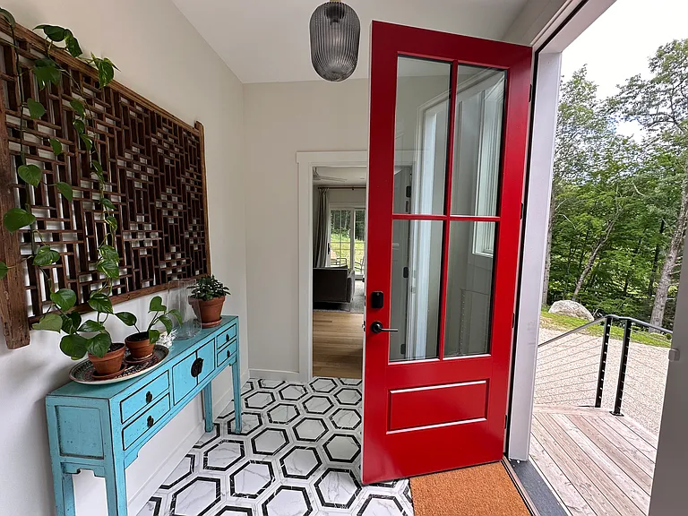 82 Cobble Rd — Photo 3