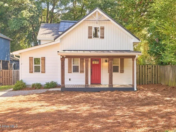 415 W Vermont Avenue, Southern Pines, NC 28387