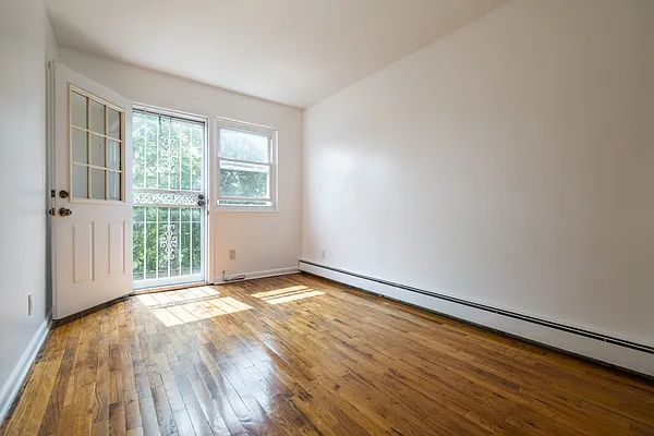 Rented by Modern Spaces | media 12