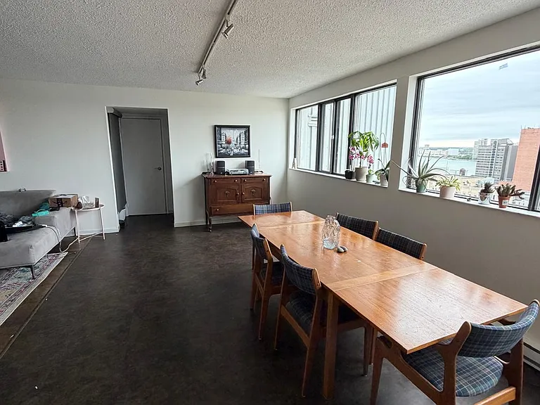 380 Pelissier St #1906 — Photo 2