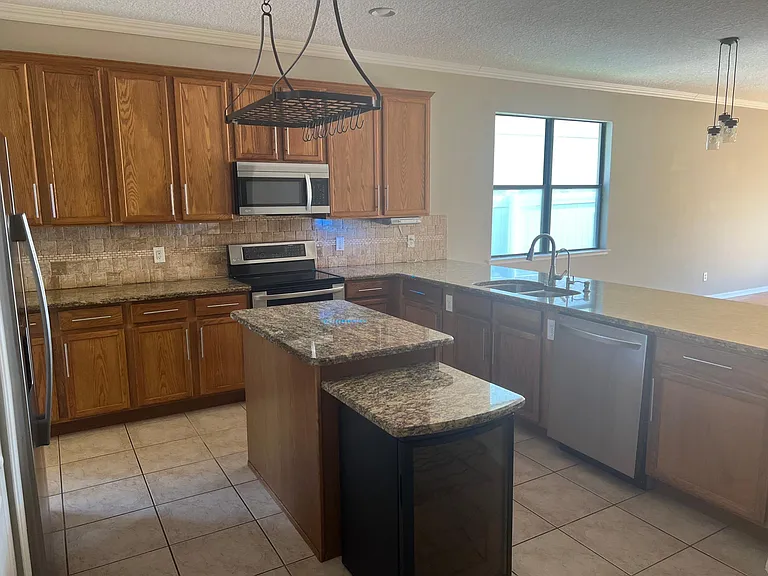 9821 Old Patina Way — Photo 6