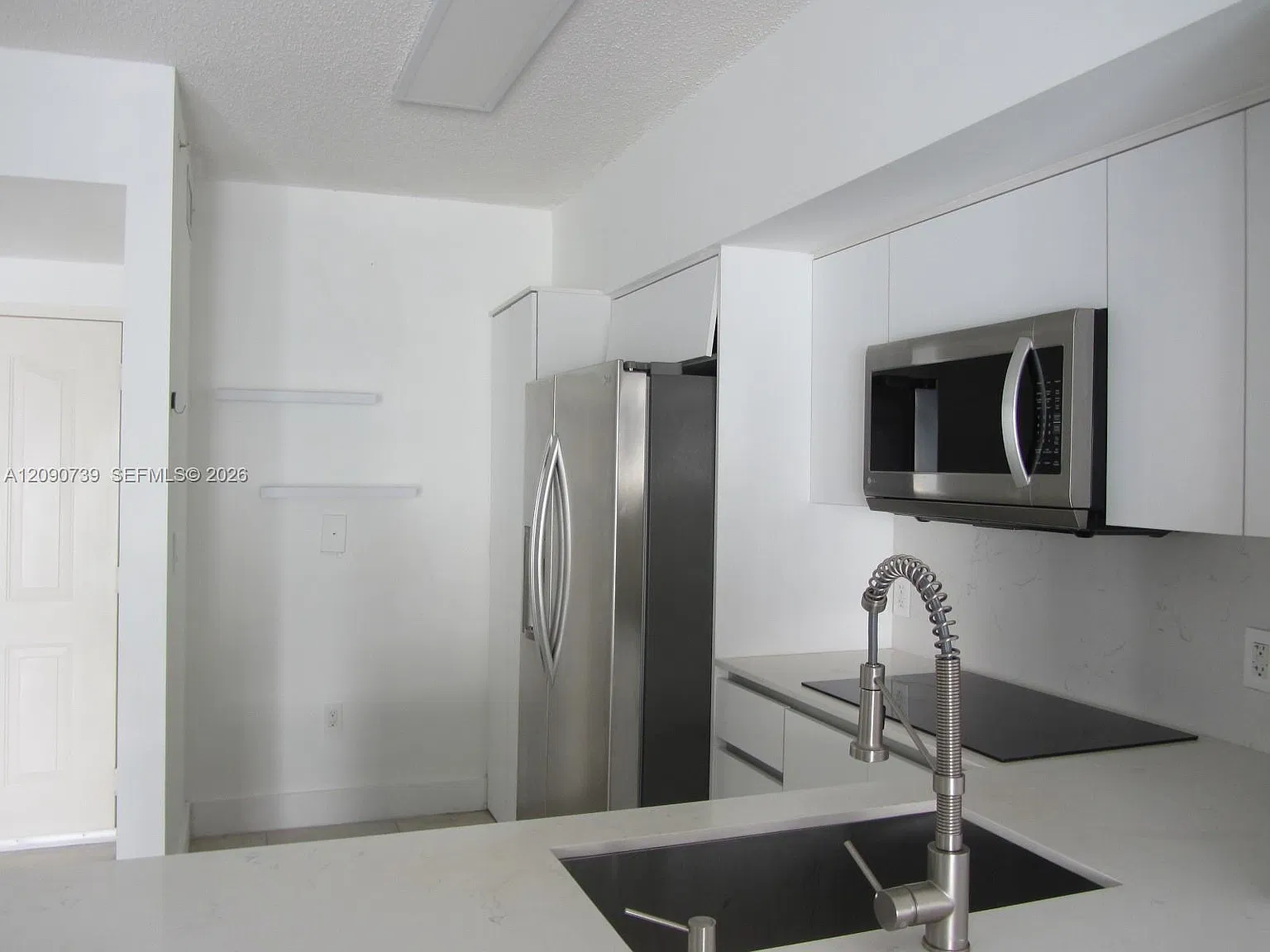 Blue Lagoon Condo — Photo 4