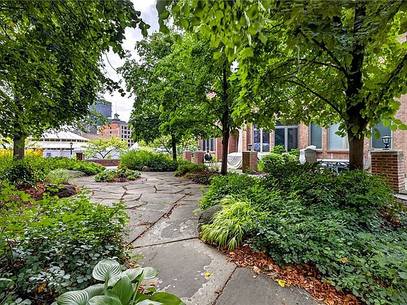4th image of 14 Grove St