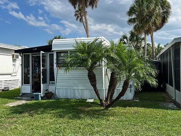 751 10th St E #76, Palmetto, FL 34221