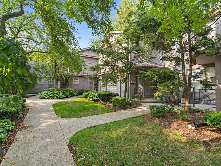 1057 N Old Woodward Ave — Photo 3