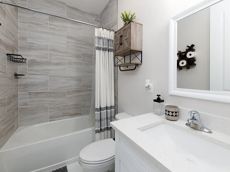 314 NE Surfside Ave — Photo 31