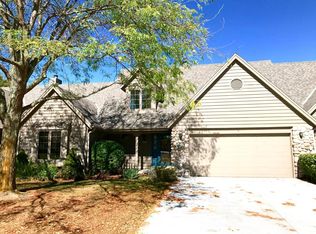 18850 Stonehedge Dr, Brookfield, WI 53045