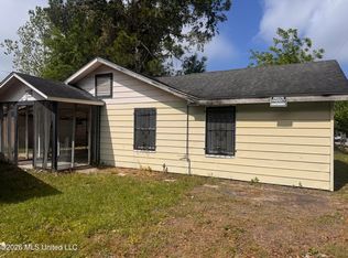 3829 Victor St, Pascagoula, MS 39567