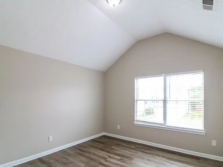 7423 Garnet Dr — Photo 16